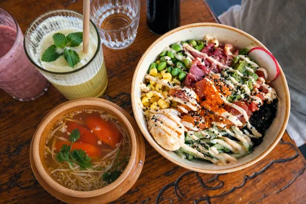 사회적-기업이-운영하는-vietnom-스무디볼-쌀국수-음료