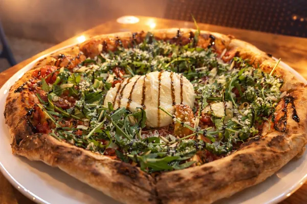 올리비아-바질-피자-치즈-토핑