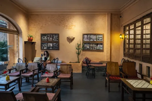 끄어응오-카페-인테리어