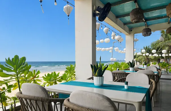 My-Hanh-Seafood-미케비치-전망-테이블